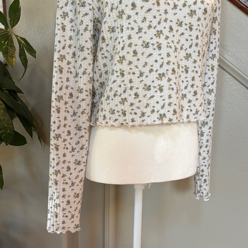✨Vintage-Inspired Y2K Floral Feminine Knit Long Sleeve ✨ - Picture 3 of 10